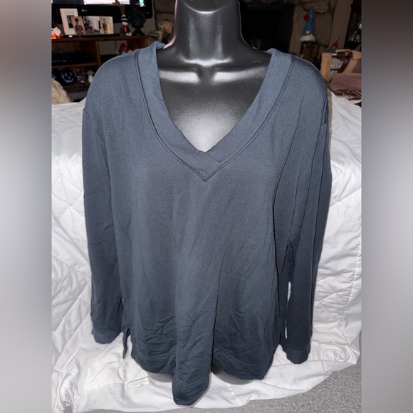 Orvis V-Neck Dropped Shoulders Sweatshirt - Picture 1 of 10